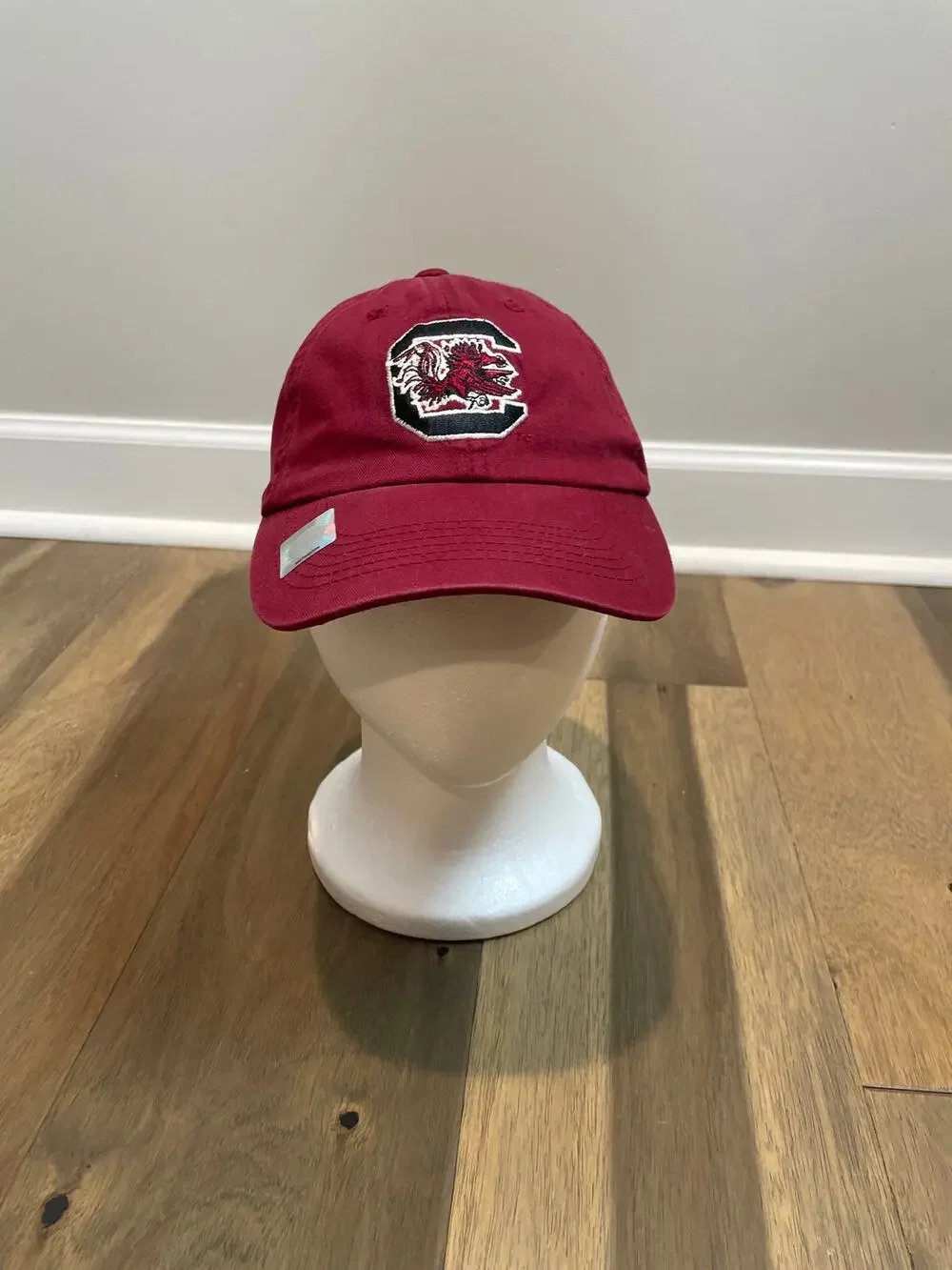 Captivating Headgear Gamecocks OSFM Garnet Cotton Strapback Hat